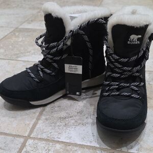 Sorel Women's Black and White Winter Boots